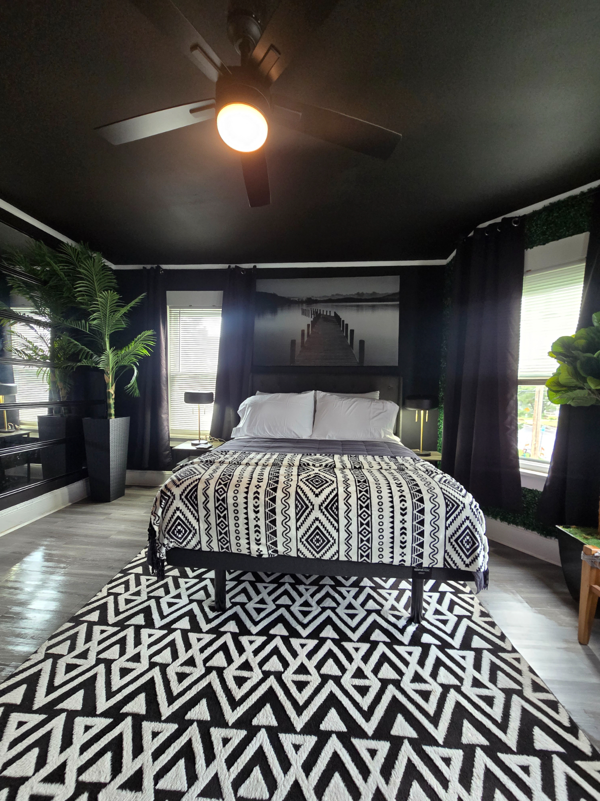 Cozy 2BR near 6 hospitals, fully furnished with high speed WiFi, smart TV, free parking, and a uniqu - Photo 6