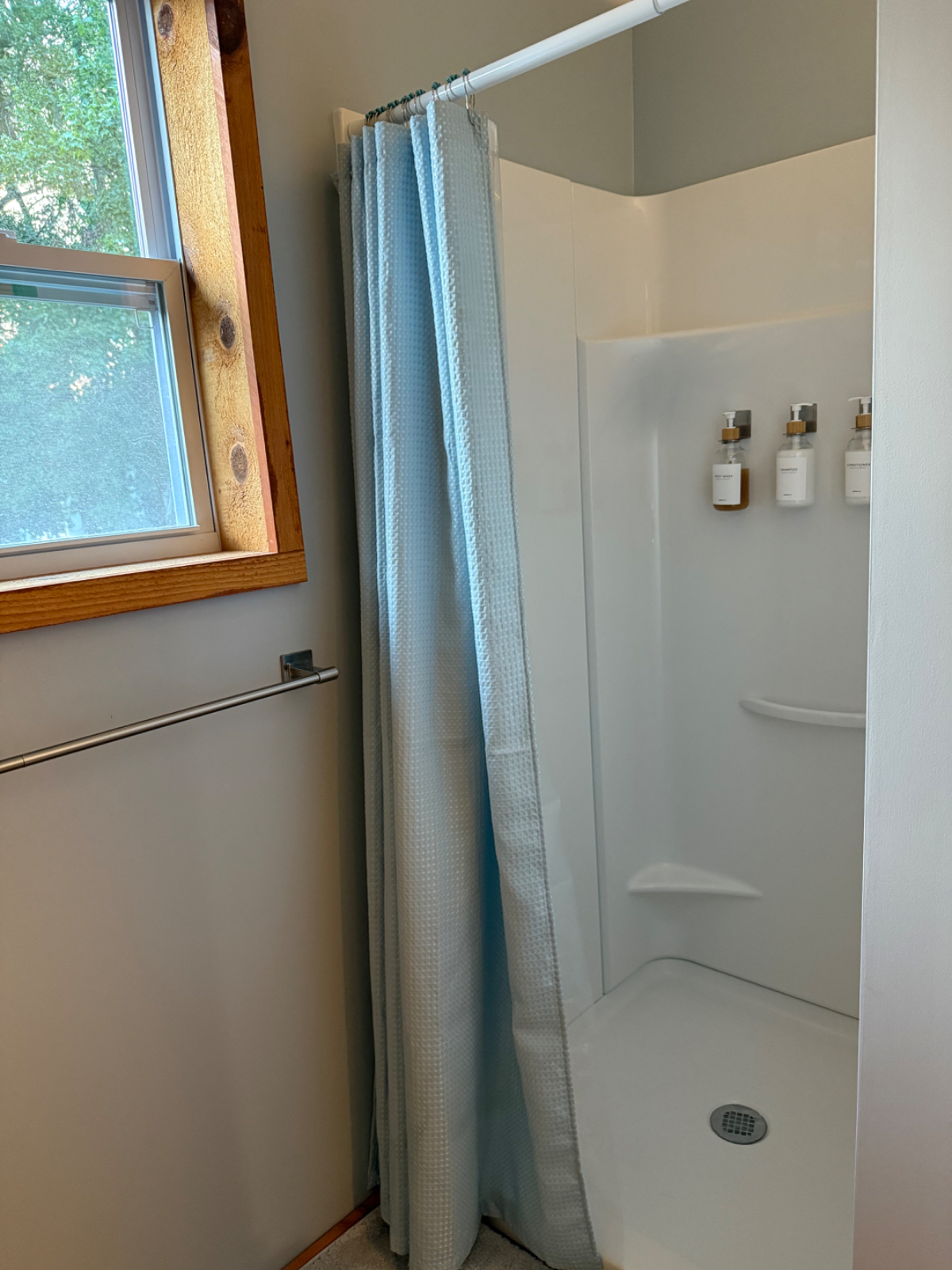 Private Apartment w. Washer/Dryer in Saratoga Springs - Photo 6