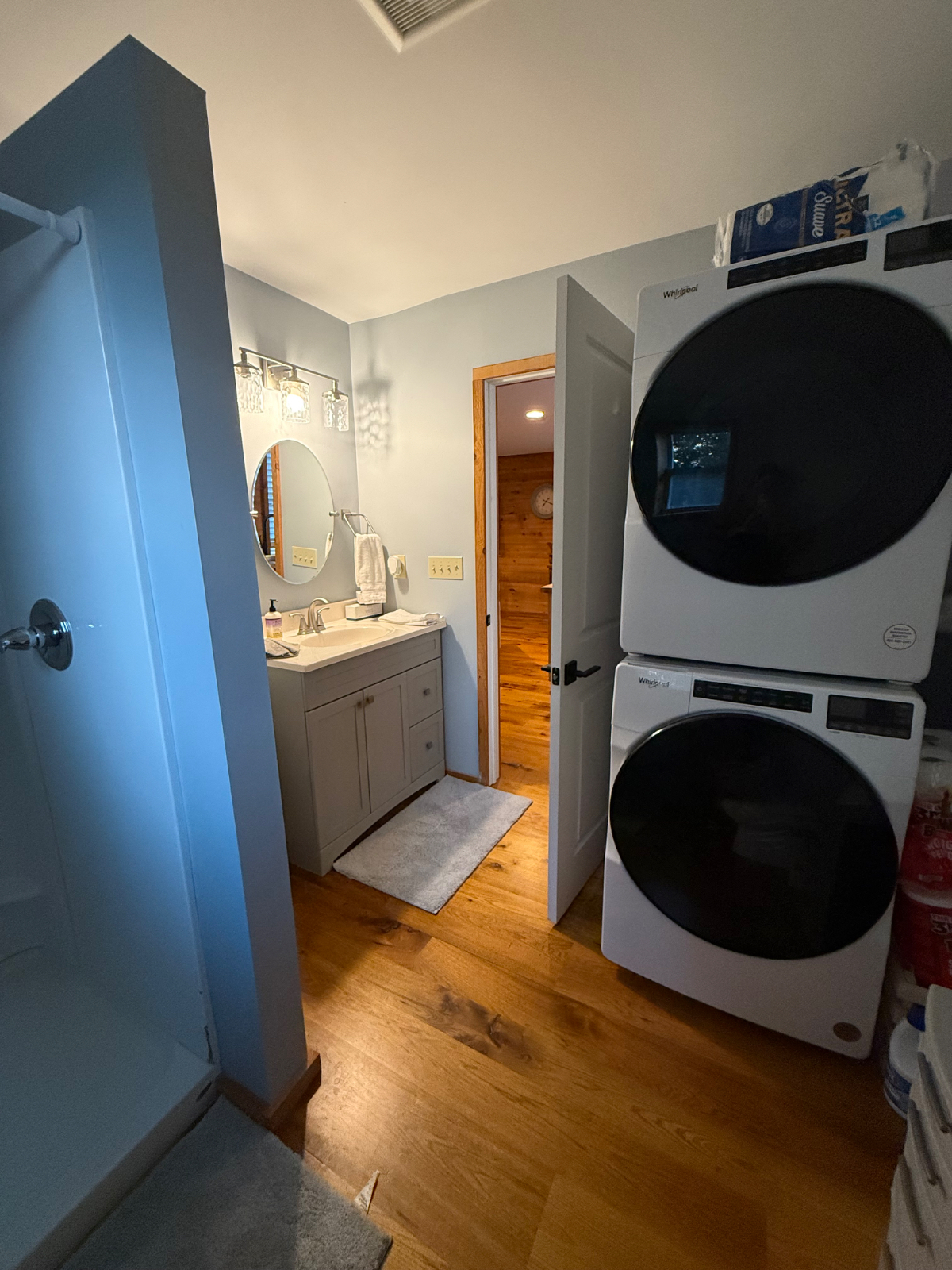 Private Apartment w. Washer/Dryer in Saratoga Springs - Photo 7
