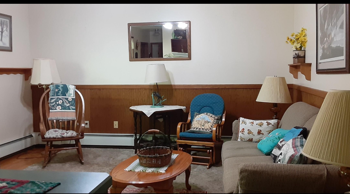 Snowshoe Lodge Private Apartment - Photo 5