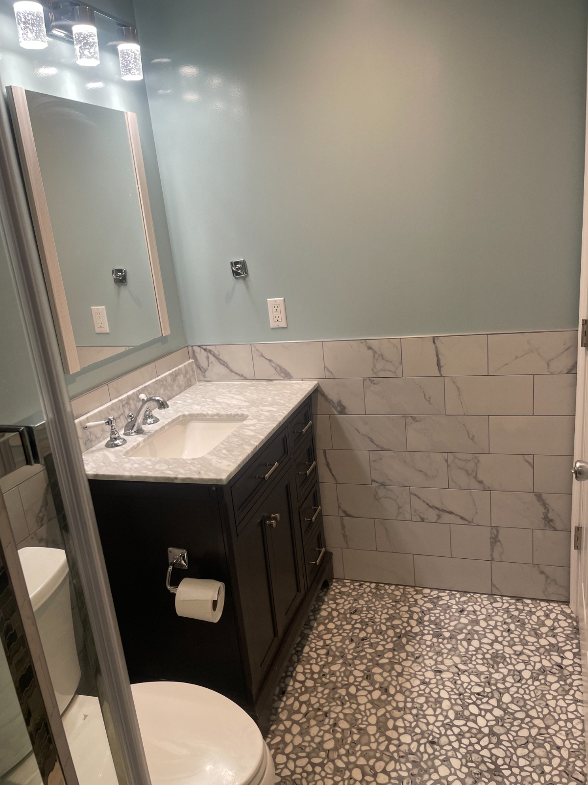 Modern & Cozy 1-Bed, 1 Bath, 2nd-Floor Apartment in Brattleboro's Prime Location Awaits You - Photo 6