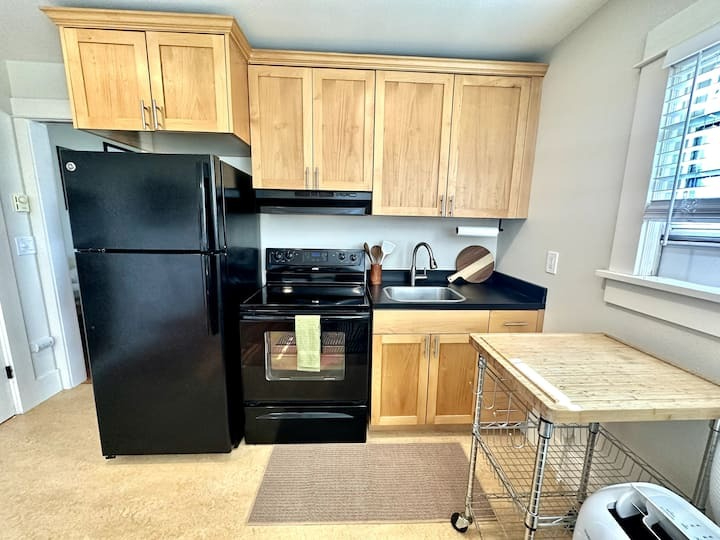 Move-in-Ready charming Old Mill home. Prime Location 1BR Apt - Photo 5