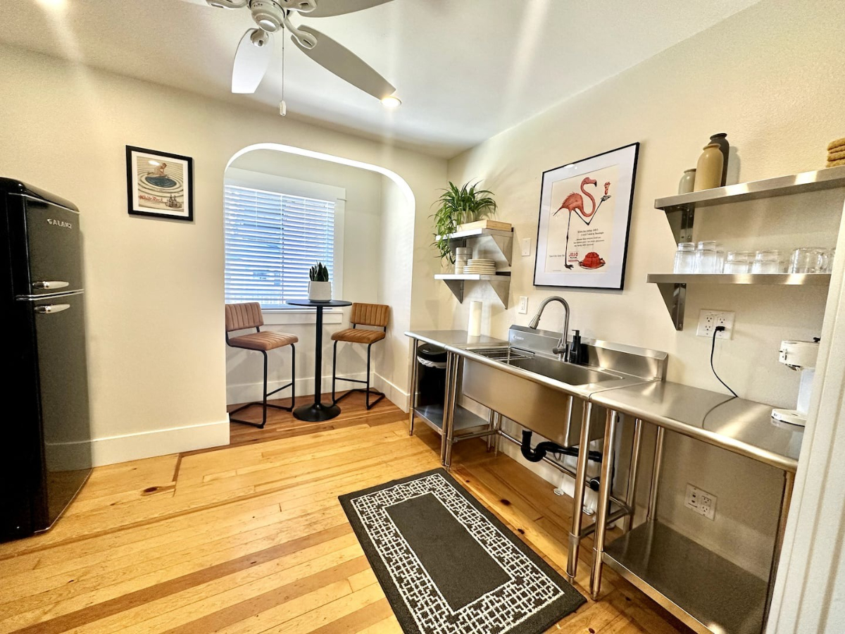 Move-in-Ready charming Old Mill home. Prime Location 1BR Apt - Photo 6