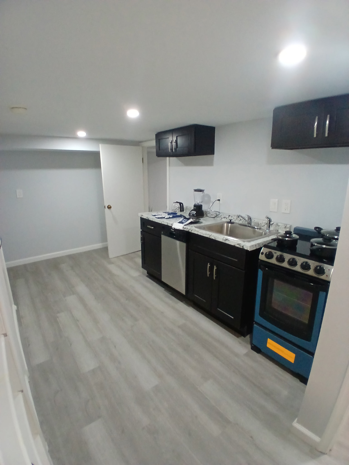 Stylish Basement Apartment  with Private Patio, Driveway Parking & All Utilities Included - Photo 7