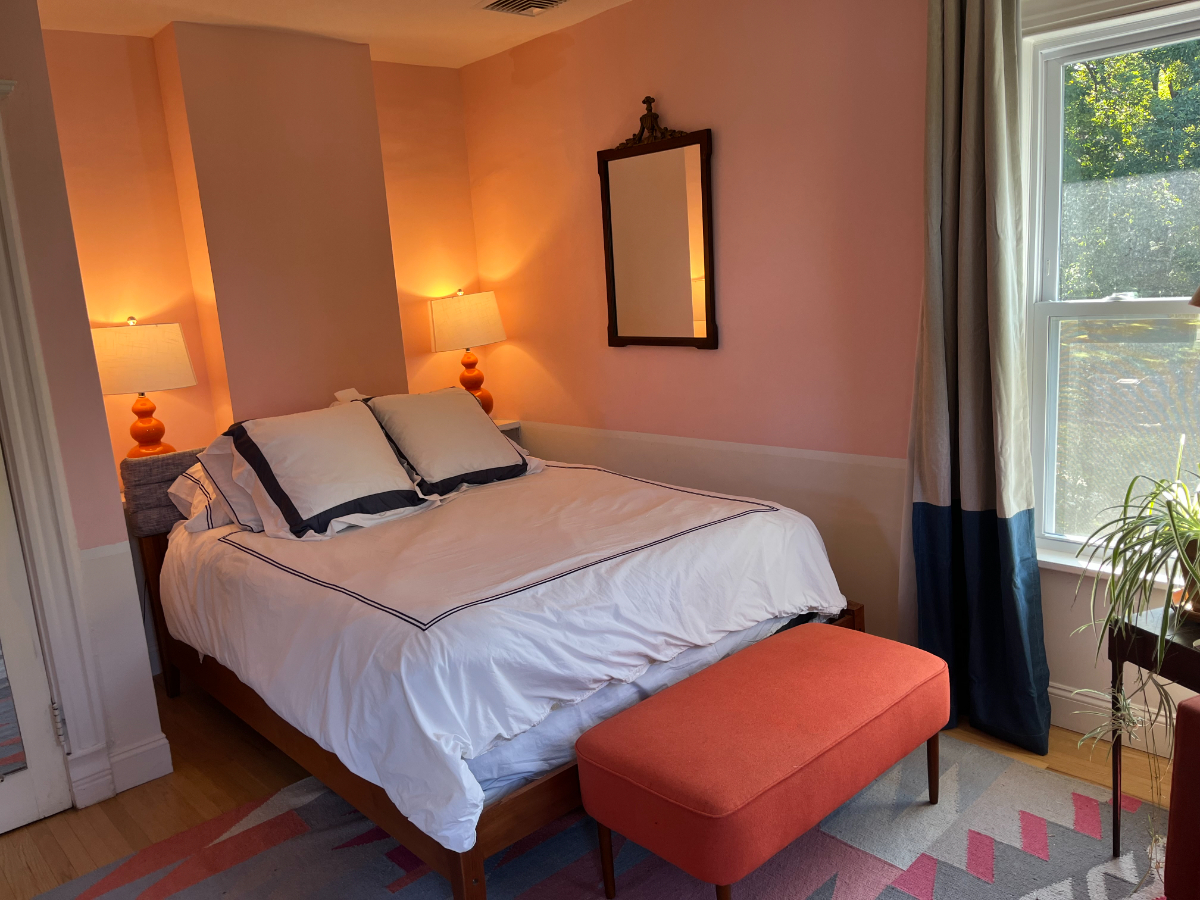 Beautiful Private Room With Private Bathroom In Newly Renovated Home, Walking Distance From White Pl - Photo 1