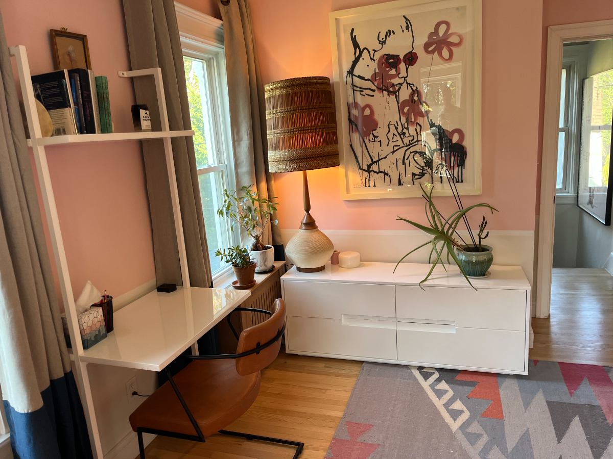 Beautiful Private Room With Private Bathroom In Newly Renovated Home, Walking Distance From White Pl - Photo 2