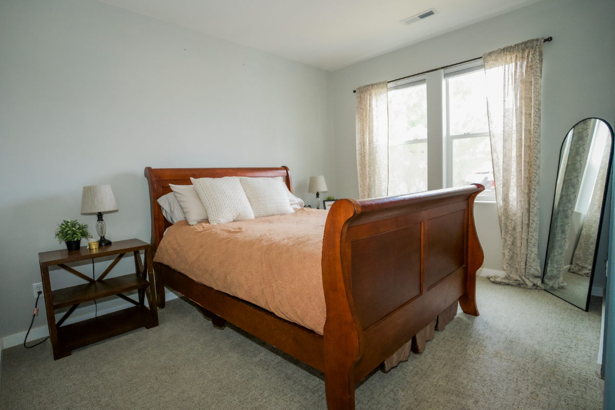 Near Old Mill with dedicated workspace and fenced yard - Photo 5