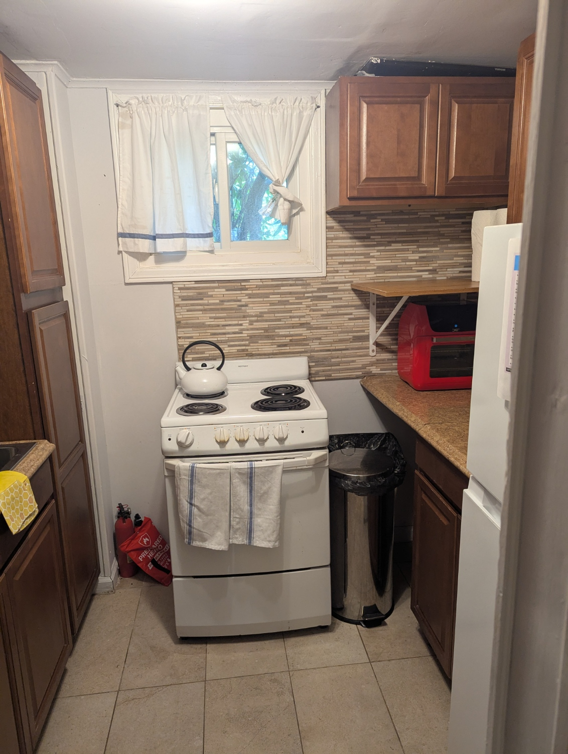 Sag Harbor 2 bedroom 1 bath - Photo 8