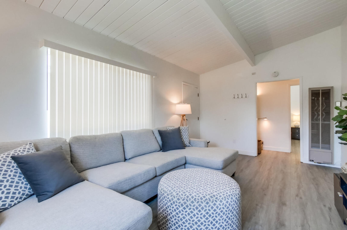 Fond du Lac, A Charming 2 Bedroom Home in Clairemont with Yard, BBQ Grill, Washer/Dryer, and Garage - Photo 1