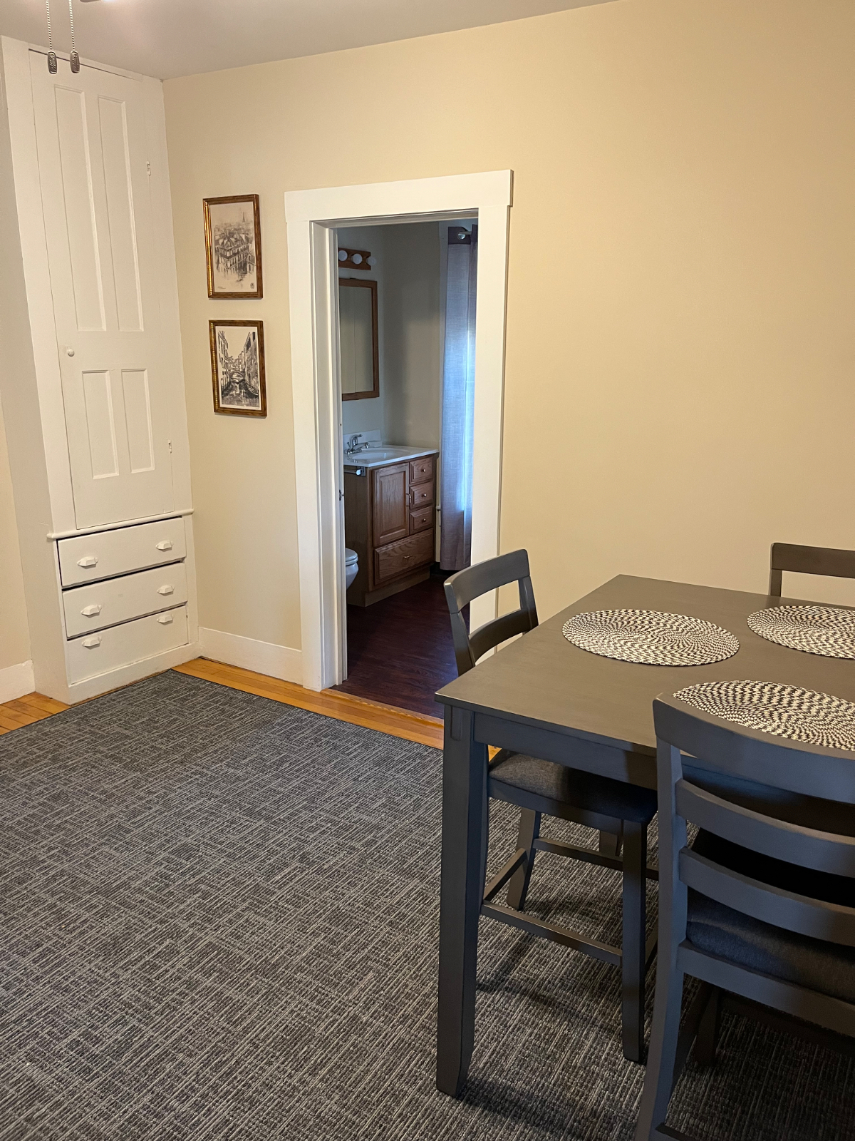 2 Bedroom First Floor Apartment - Photo 11