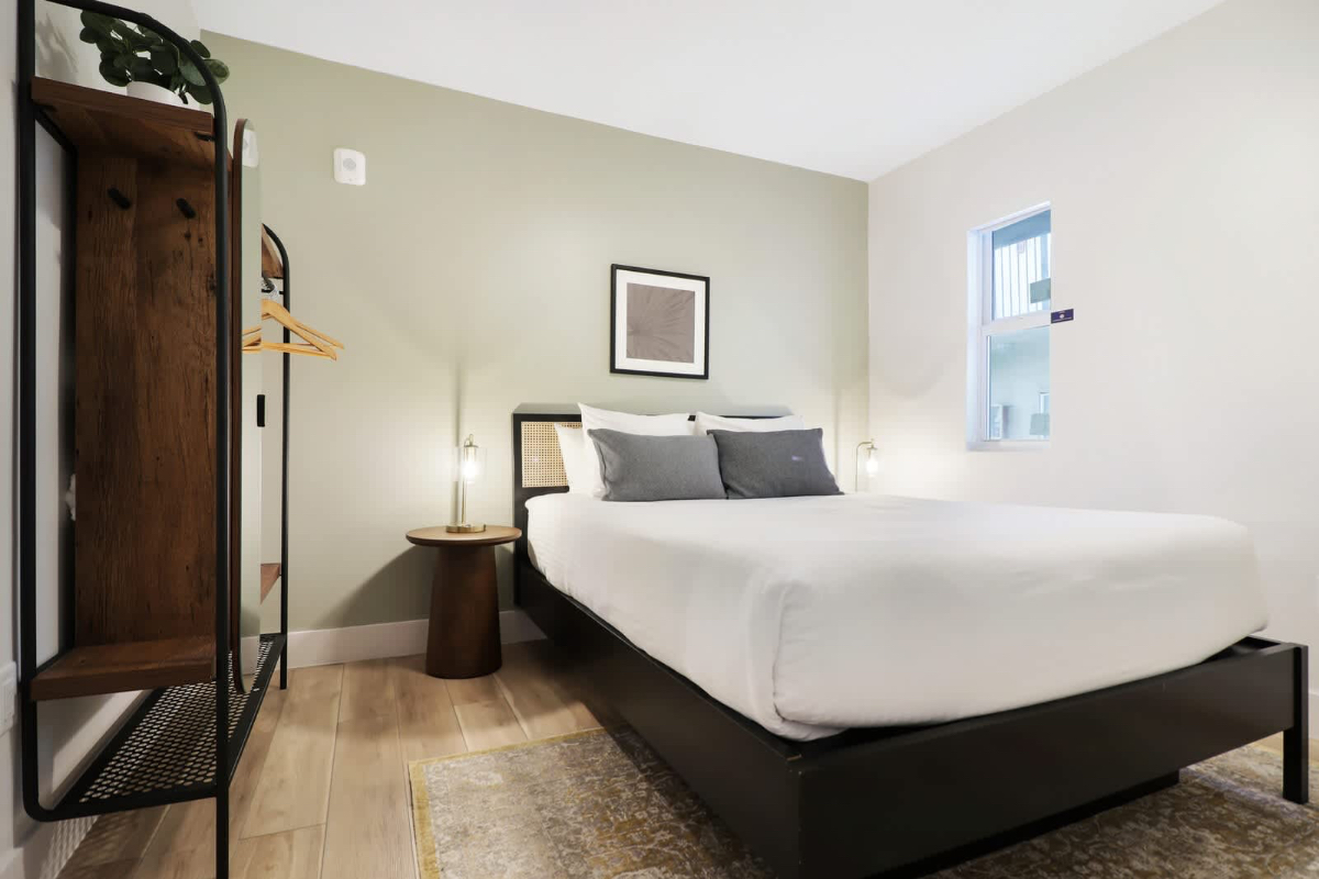 CozySuites Roami at The Carmela - 1 Bedroom - Photo 3