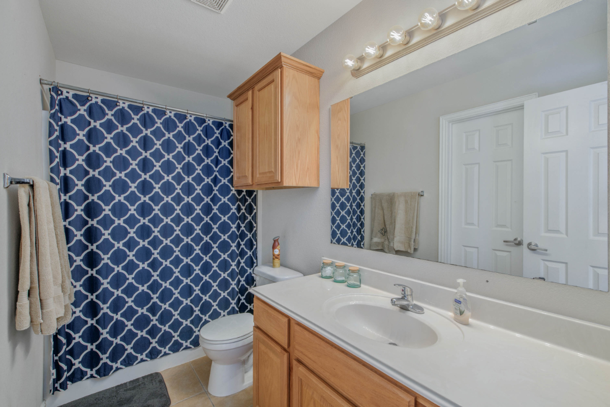 Travel nurses please see:  4BR/4BA Condo with Community Amenities--Great Location - Photo 9