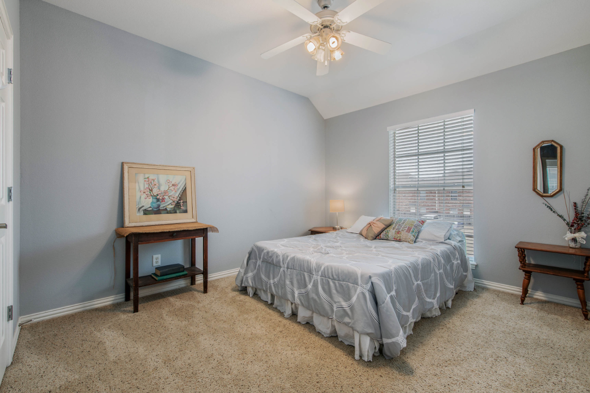 Travel nurses please see:  4BR/4BA Condo with Community Amenities--Great Location - Photo 10