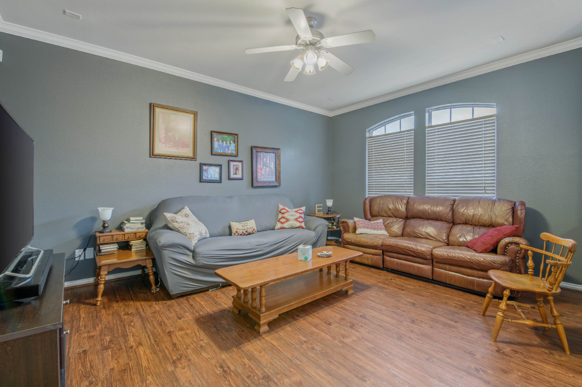 Travel nurses please see: 4BR/4BA Condo with Community Amenities--Great Location - Photo 2