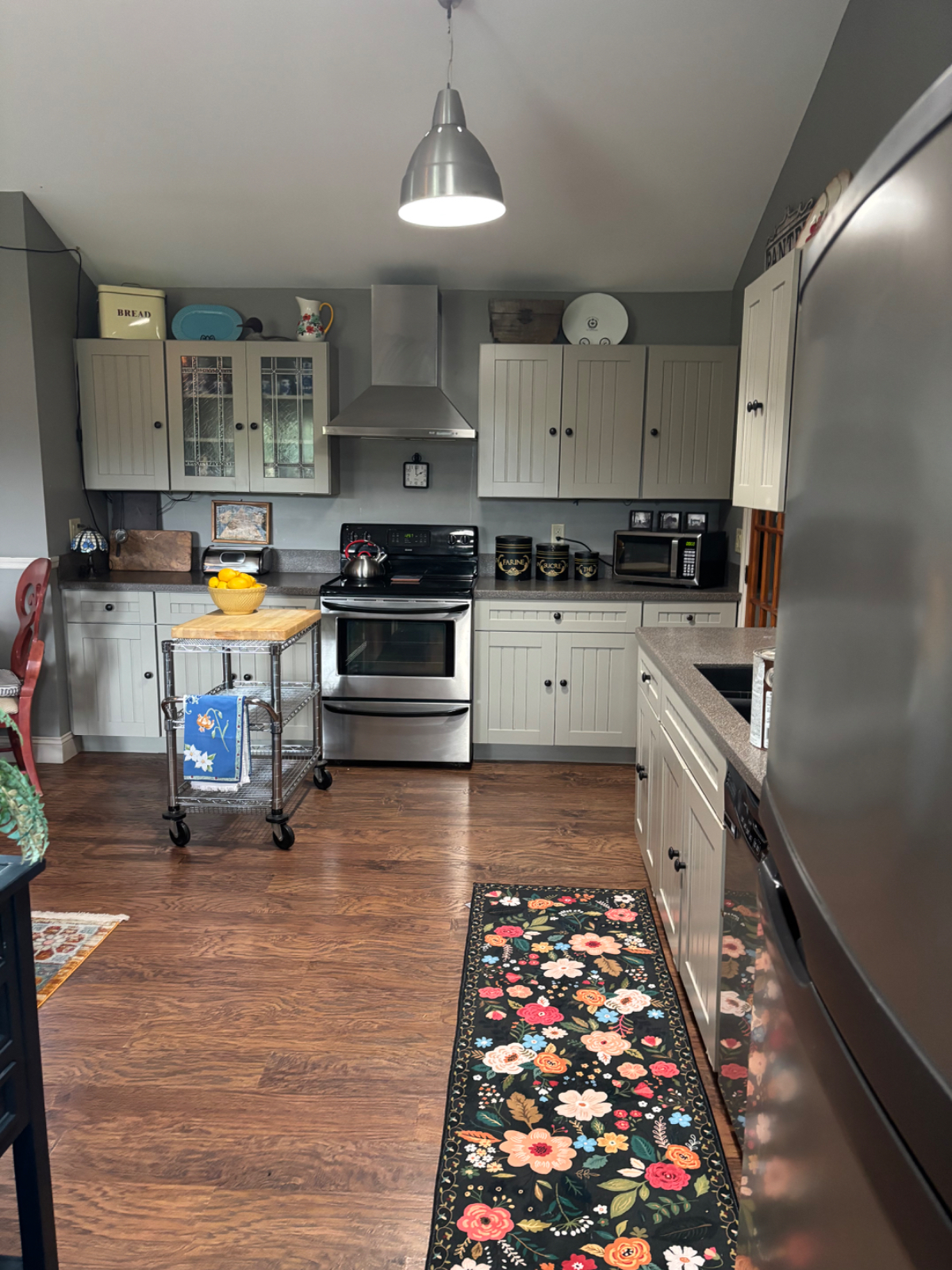 Spacious 1BR Apartment w/ All Utilities Included, Walk-In Pantry, and Screened-In Deck Near Trails & - Photo 1