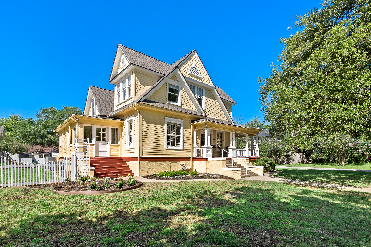 Clary House Historic Home - Photo 2