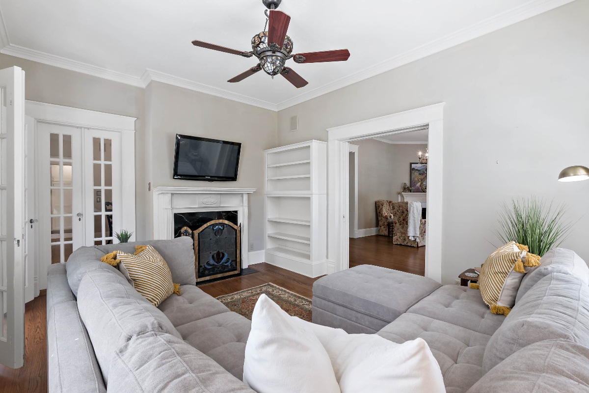 Clary House Historic Home - Photo 8