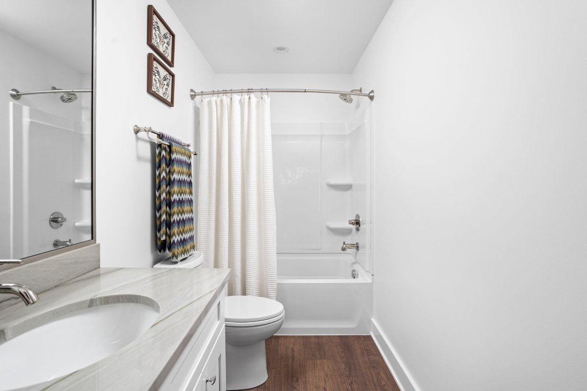 New Downtown Carriage House in Lockerbie Neighborhood - Photo 7