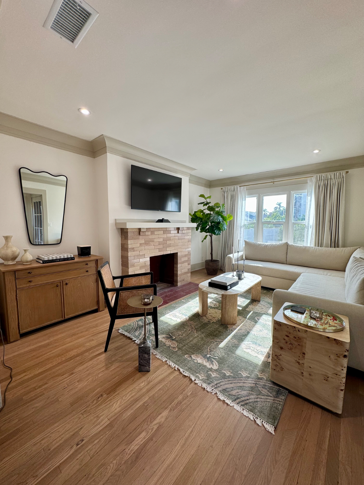 Beautiful Home in East Hollywood - Photo 2