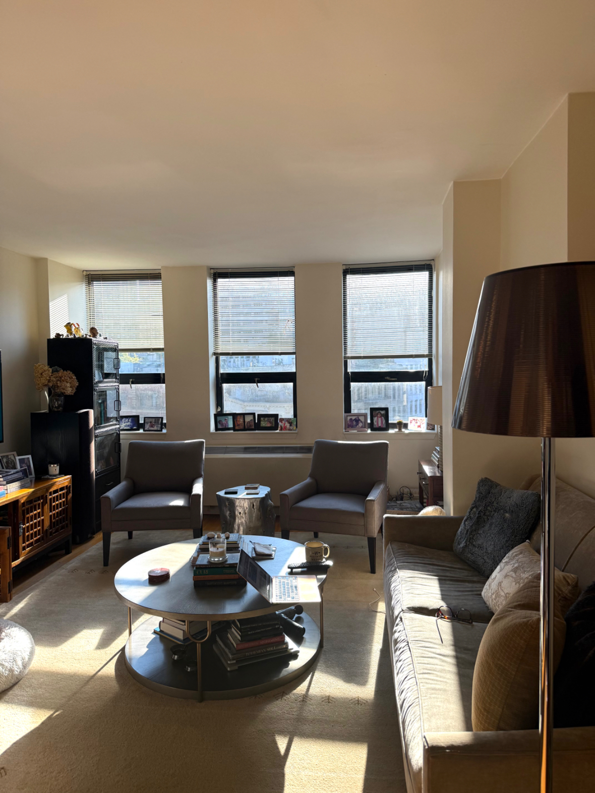 Heart of Tribeca. Bright/comfy 2bd/bth w/Manhattan at your fingertips - Photo 2
