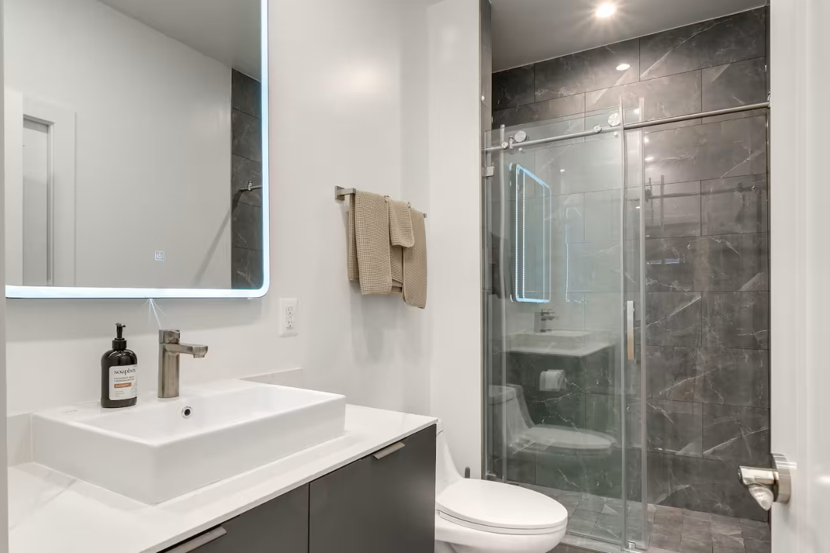 3BR Spacious NW DC Apartment - Photo 11