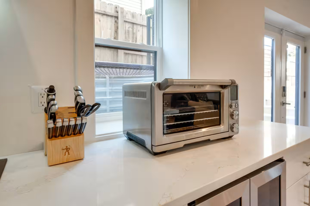 3BR Spacious NW DC Apartment - Photo 10