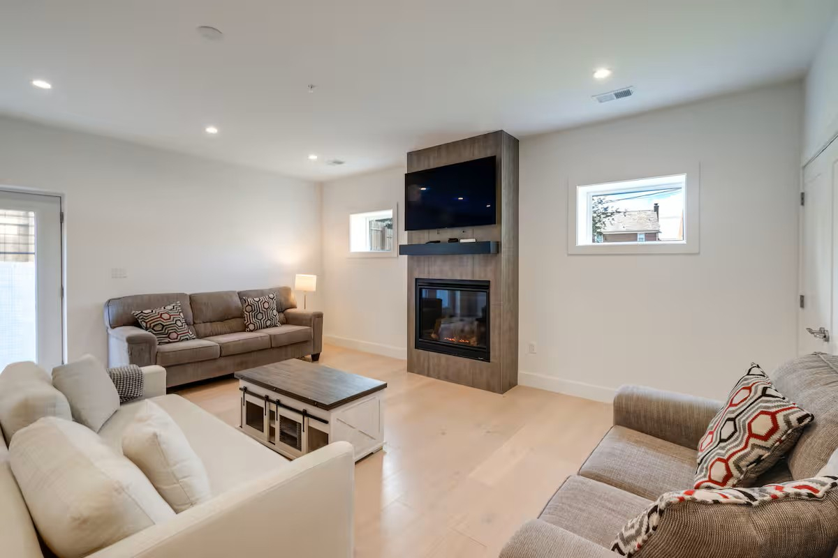 3BR Spacious NW DC Apartment - Photo 3