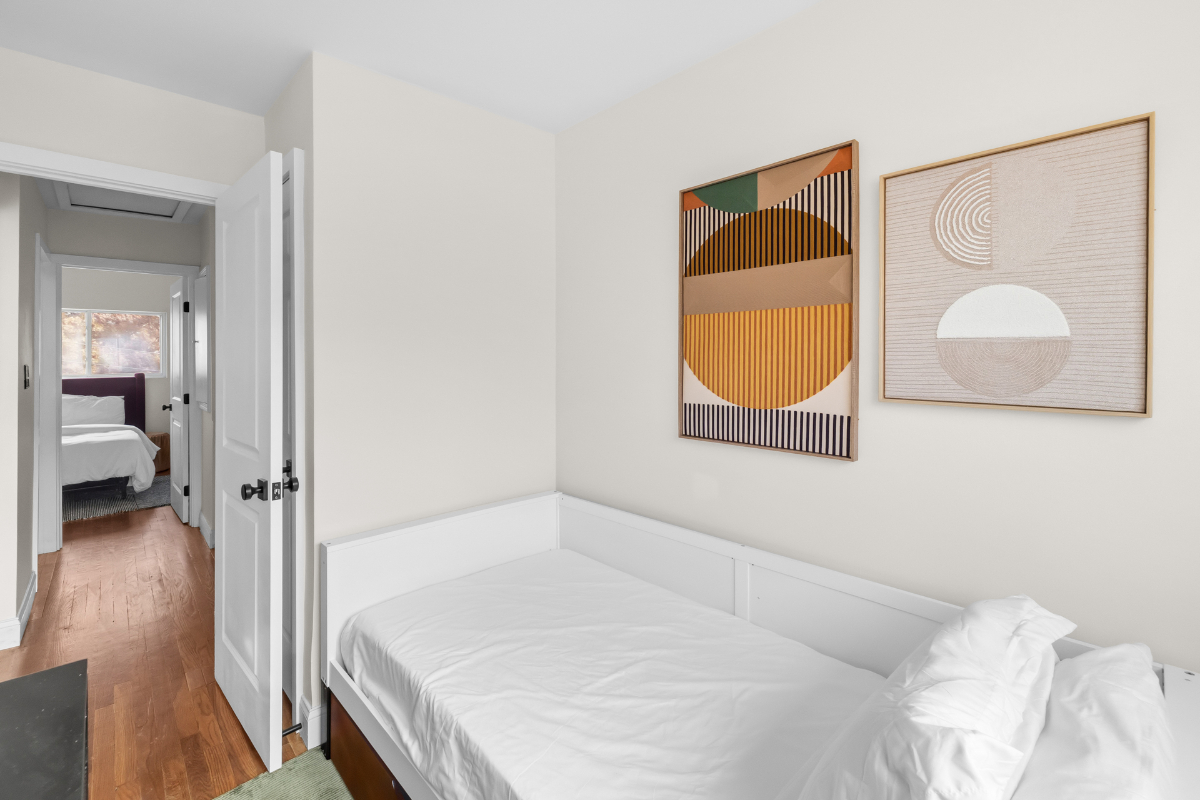 Minimalist Escape Brookland, D.C. Full House - Photo 5