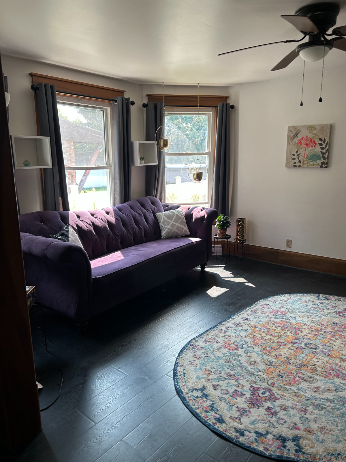 Large 3 bedroom house 1.5 bathrooms, large kitchen, dining, and living rooms  & walking distance to  - Photo 7