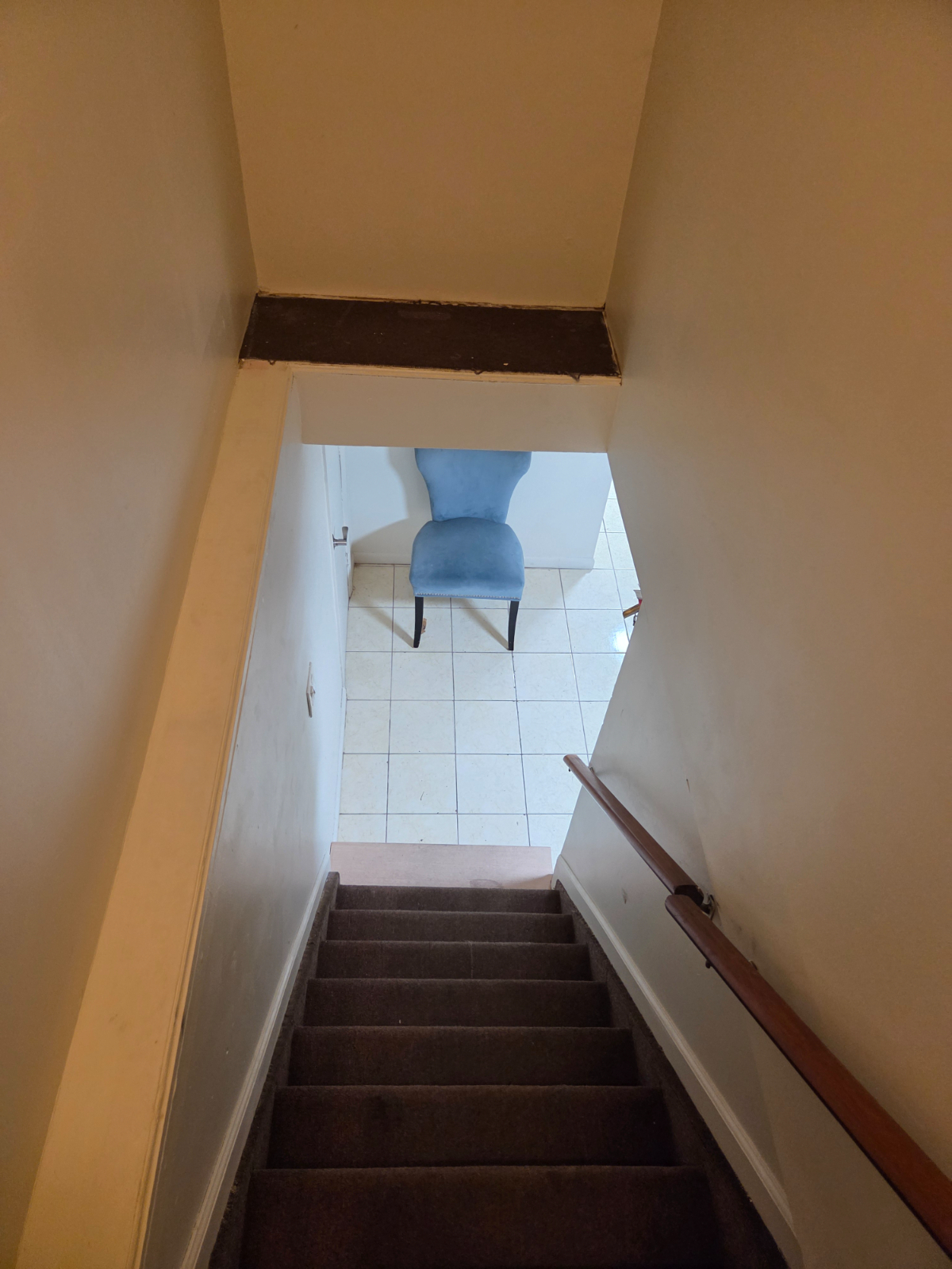 One Bedroom in Basement Suitable for Travel Pros and Mid Term rentals - Photo 4