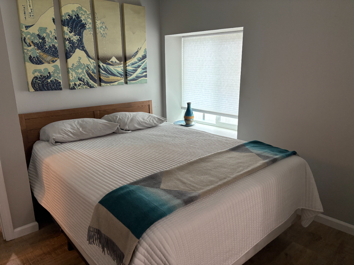 Charming 1 Bedroom Unit with Private Access, Patio and Laundry - Photo 1