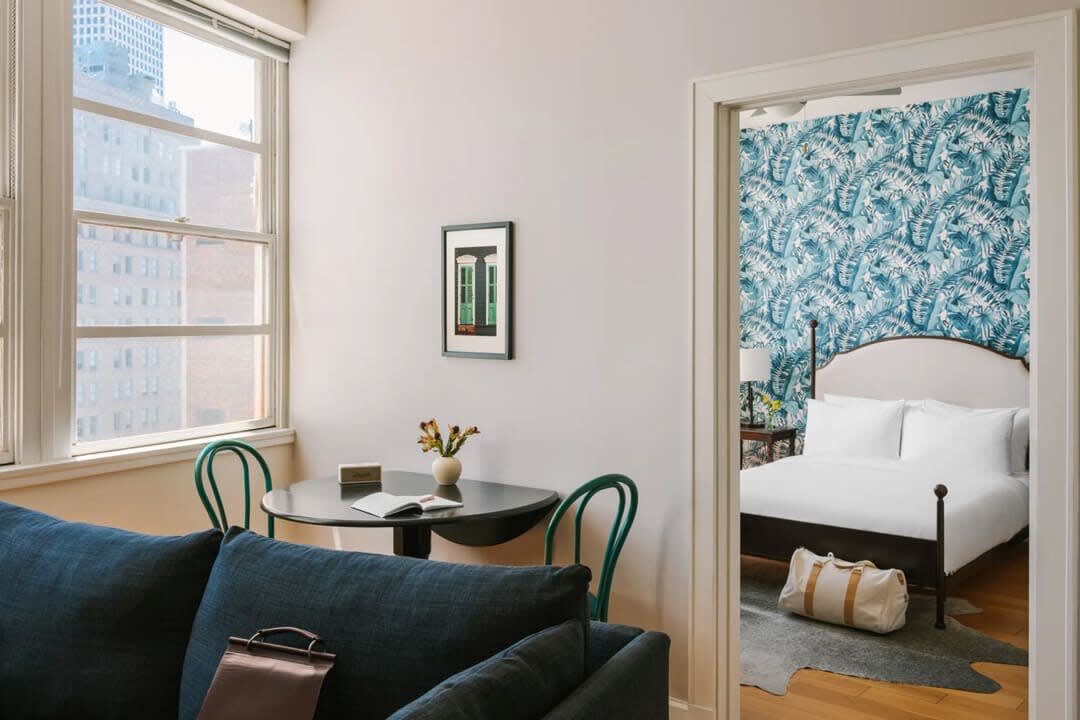 CozySuites Roami at Duncan Plaza - 1 Bedroom - Photo 2