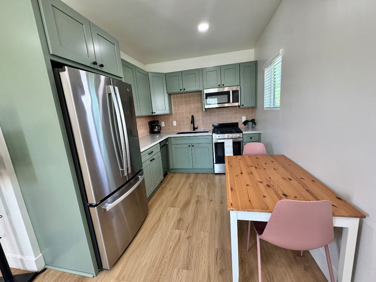 Private Stylish 1 Bd/ 1 Ba Entire Home - Photo 3