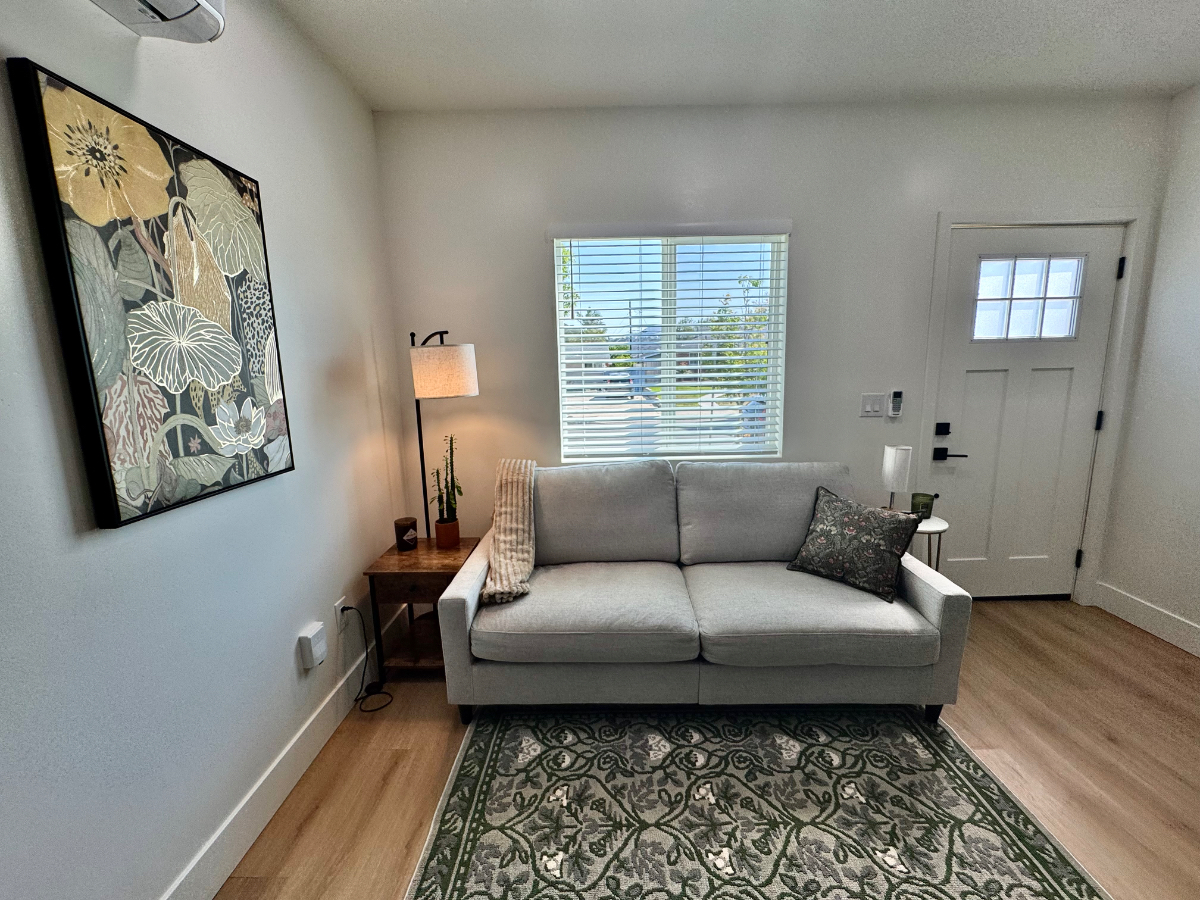Private Stylish 1 Bd/ 1 Ba Entire Home - Photo 6