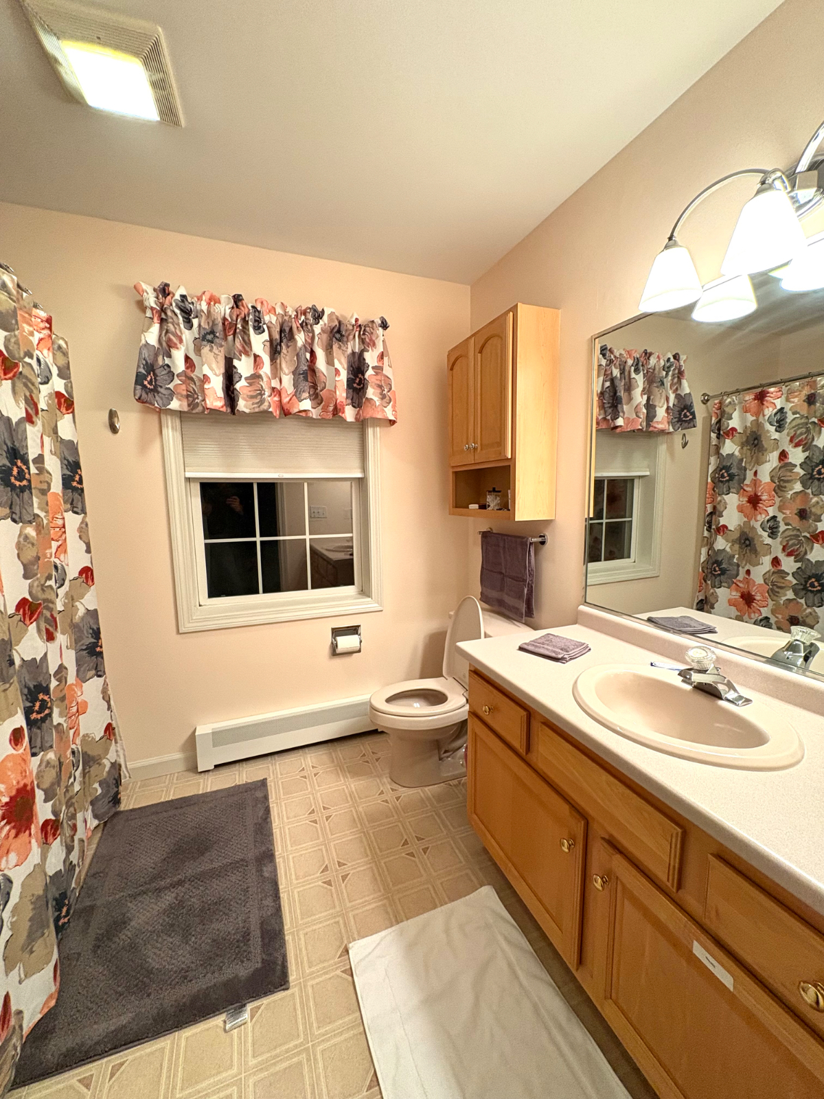 Stunning Colchester home nestled 10 minutes from the city - Photo 10