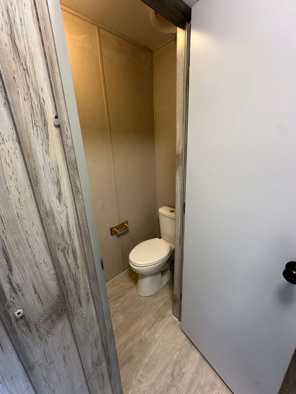 Creekside view tiny house - Photo 4
