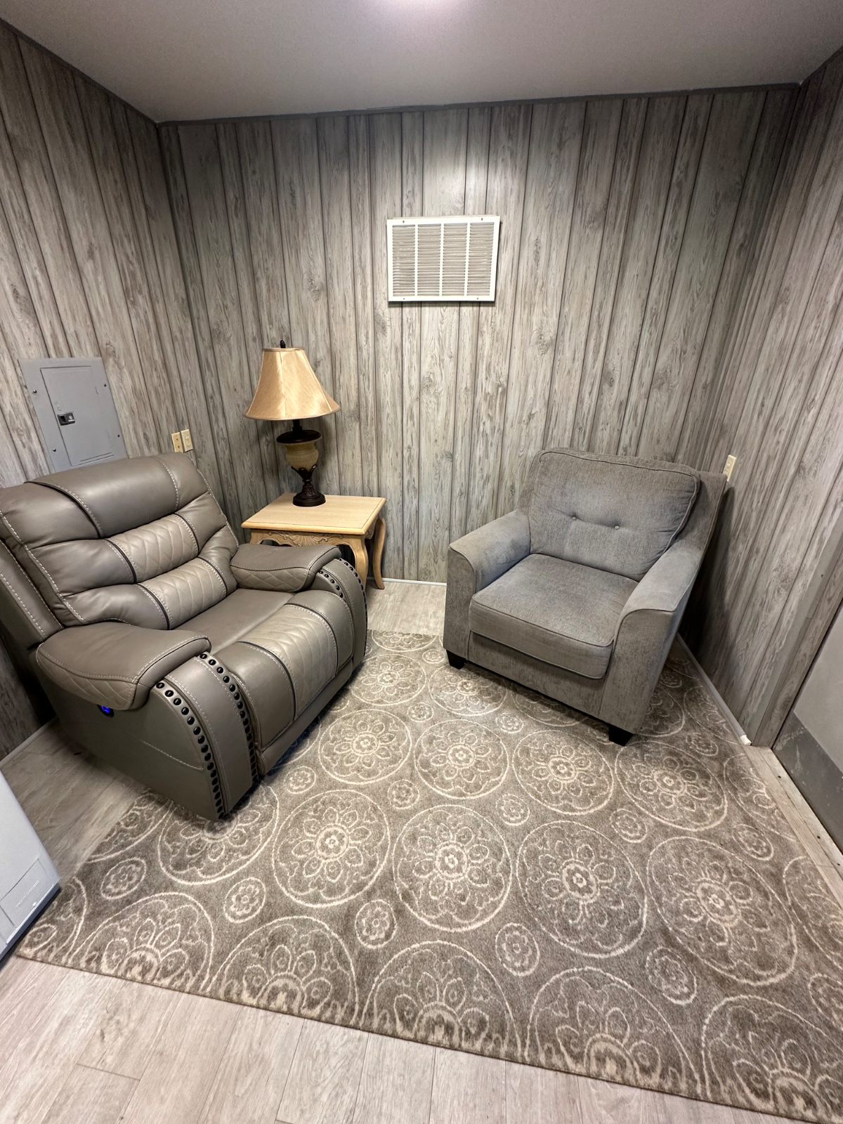 Creekside view tiny house - Photo 6