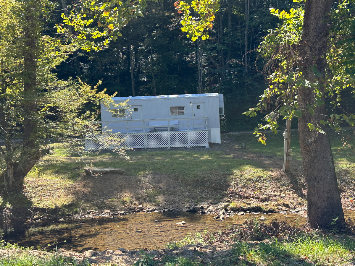 Creekside view tiny house - Photo 8