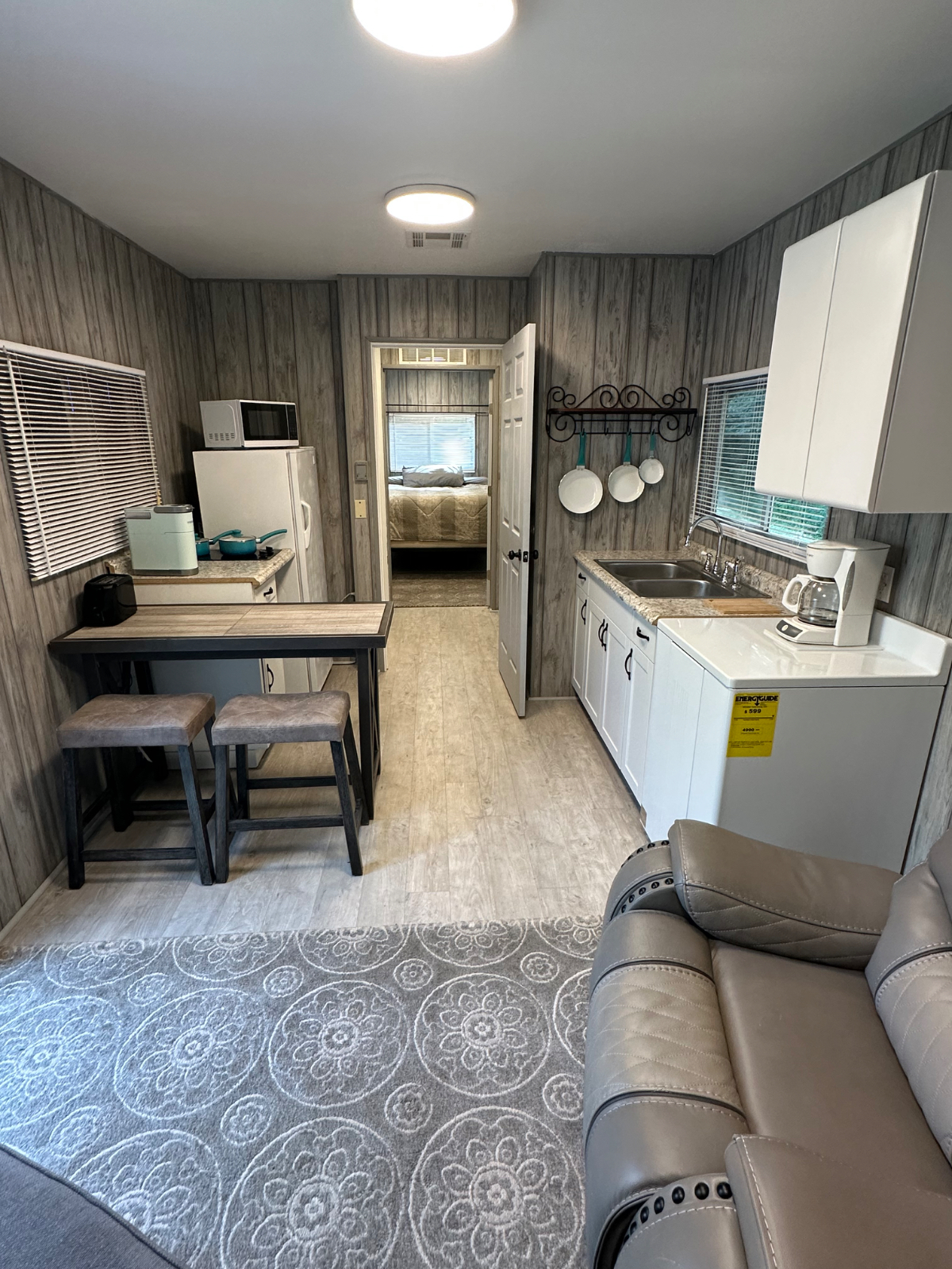 Creekside view tiny house - Photo 12