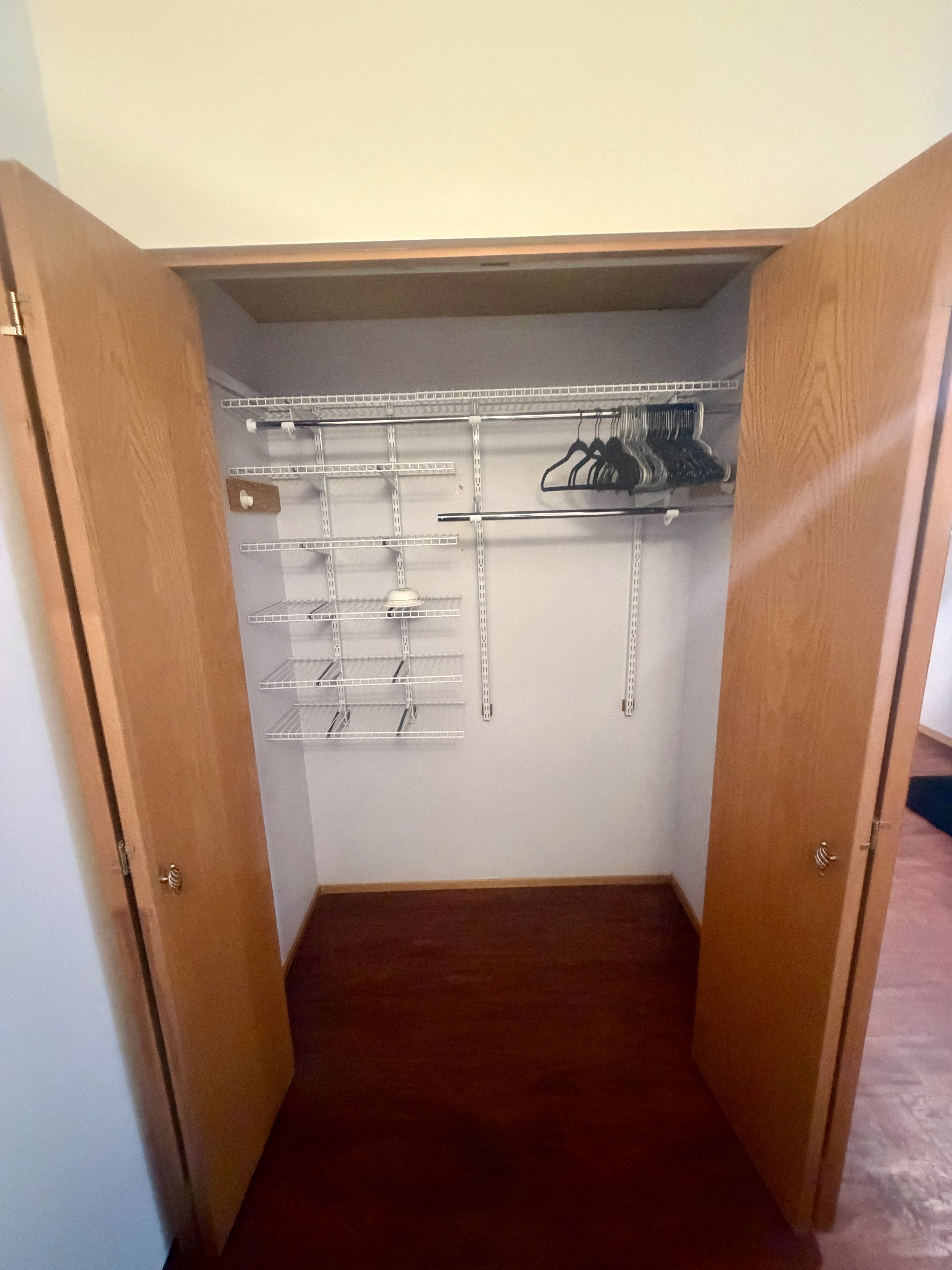 Private Single Bedroom Apartment Get A Way in the Woods- Exceptional Location Close to Hospitals - Photo 5