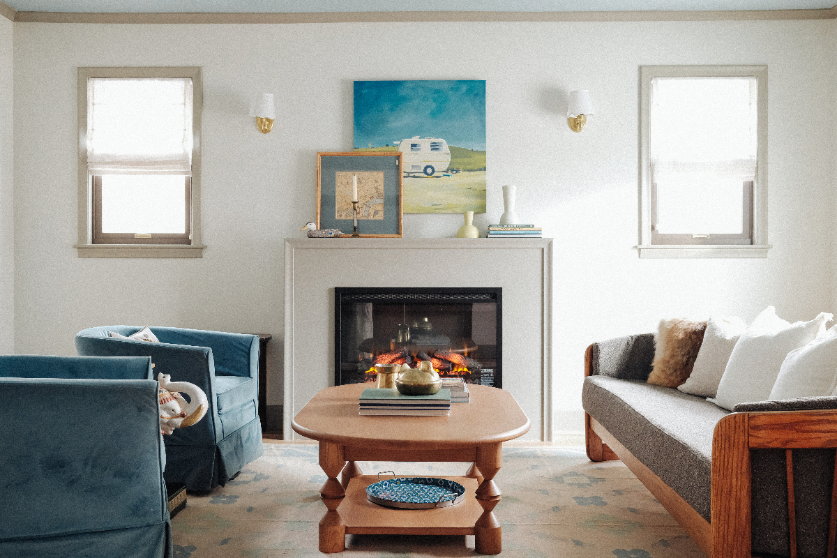 Vintage designer, cozy cottage w/ heated floors & electric fireplace - Photo 8