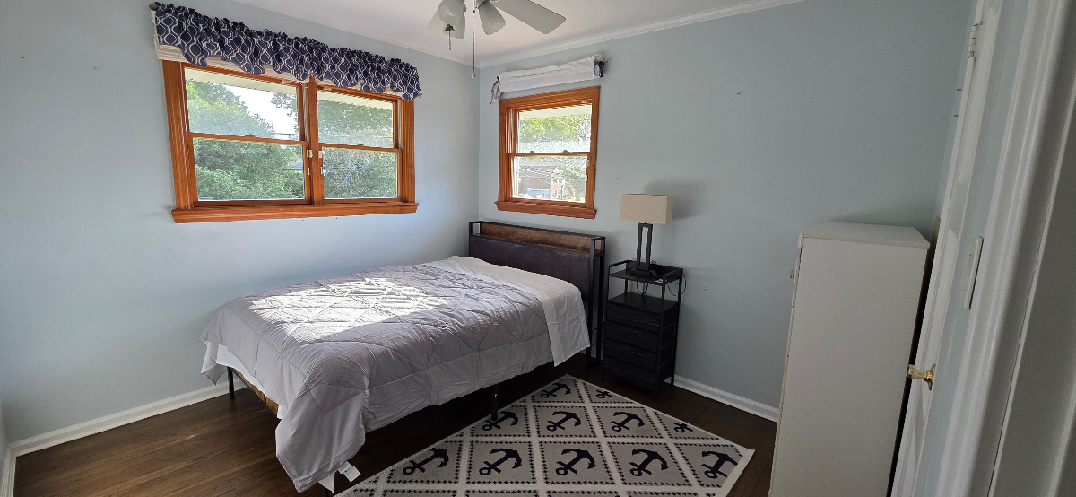 Large room for rent steps from Adelphi close to Al - Photo 4