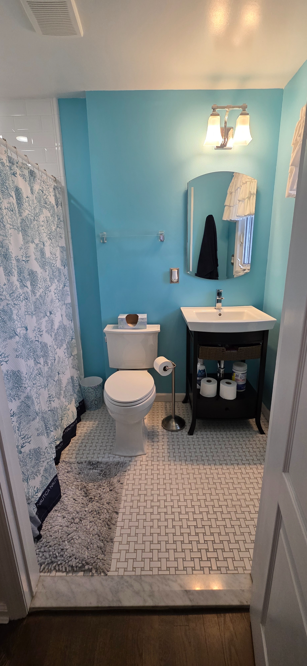Large room for rent steps from Adelphi close to Al - Photo 3