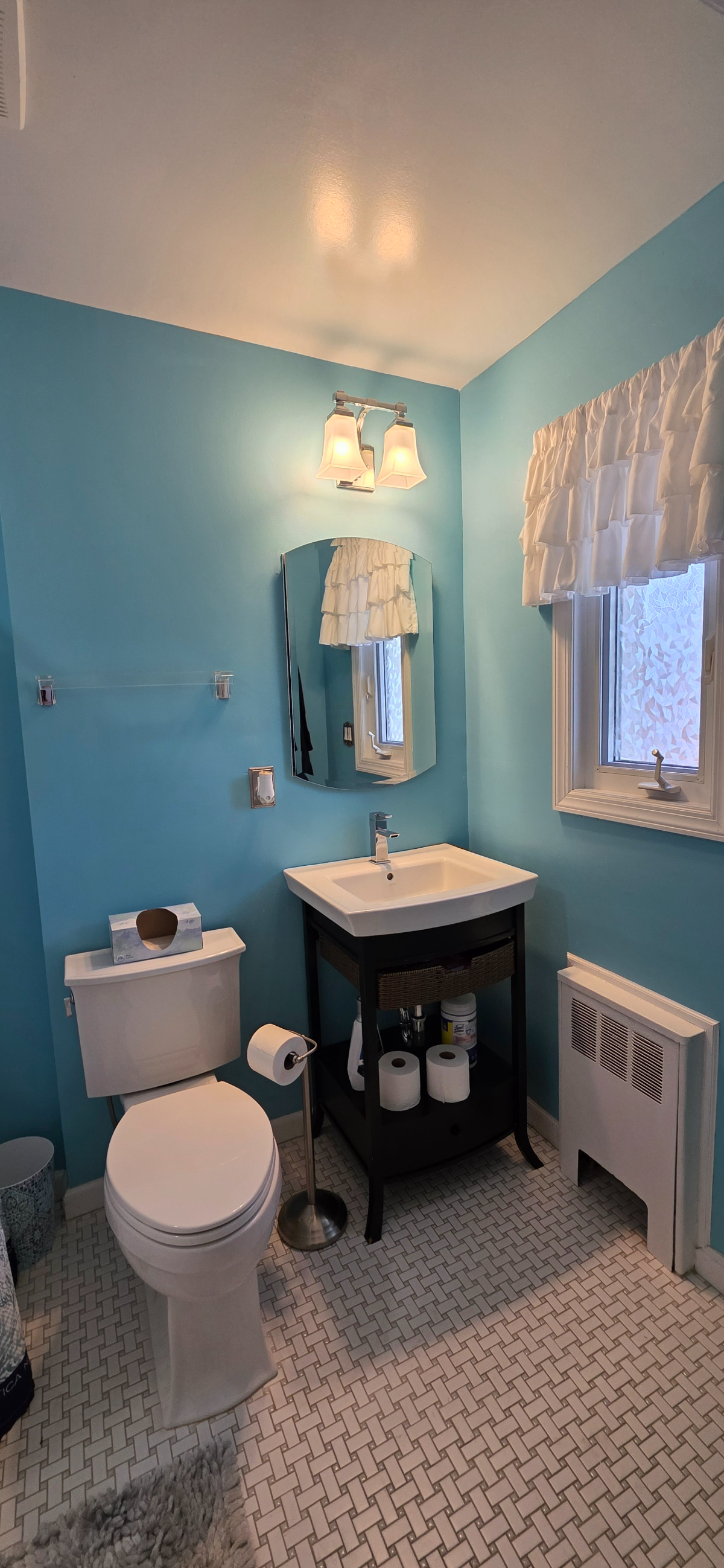 Large room for rent steps from Adelphi close to Al - Photo 4