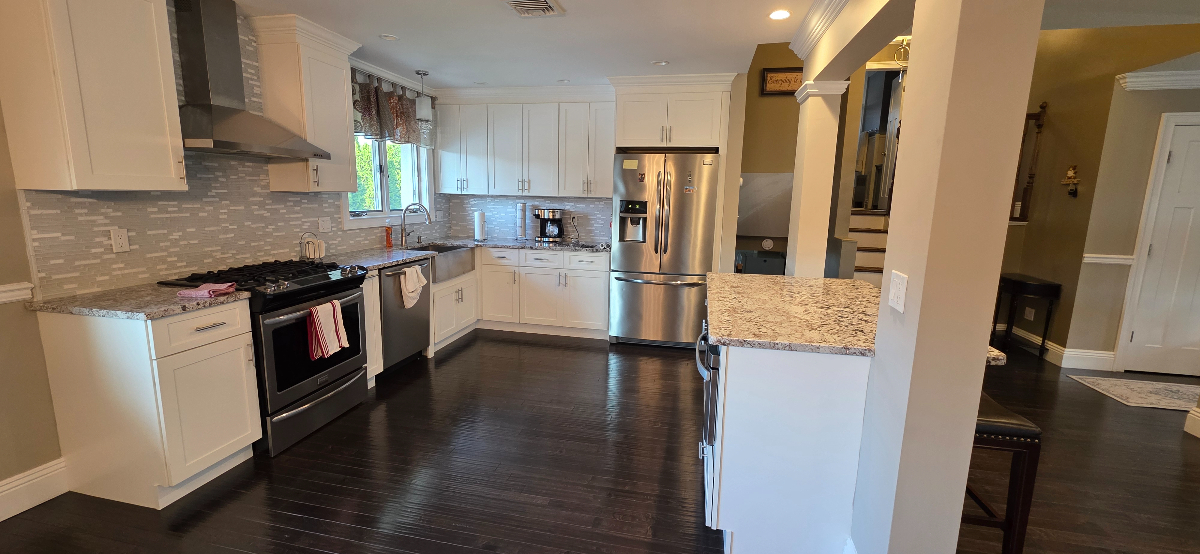 Large room for rent steps from Adelphi close to Al - Photo 6