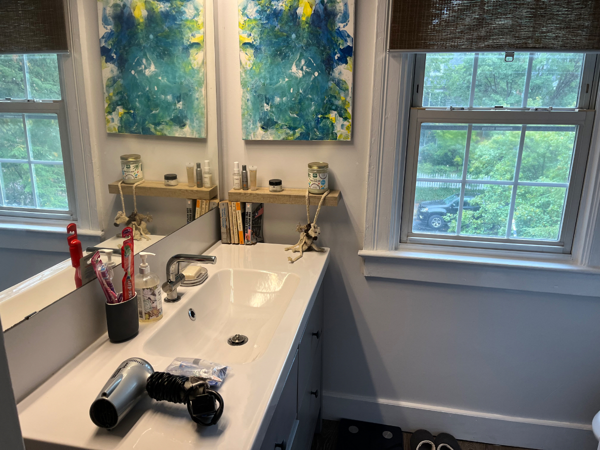 Fantastic (6BR, 5bath, fireplace, HUGE yard, parking), 2 rooms (w bath) for rent near hospitals & R - Photo 3
