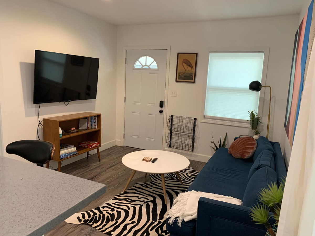Tastefully remodeled home by DTLA & USC KECK - Photo 4