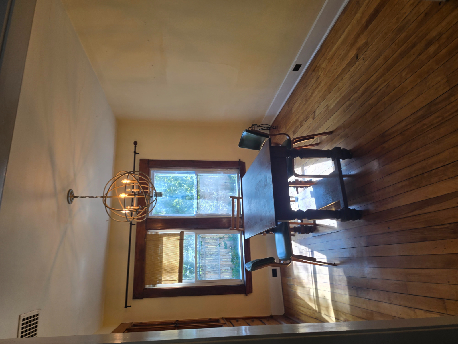 2 bdrm Historic Townhouse - Photo 2