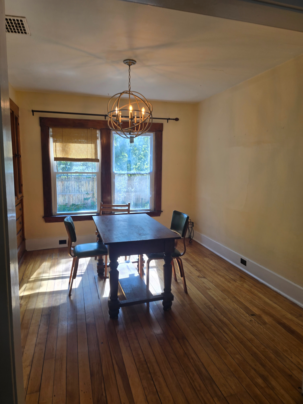 2 bdrm Historic Townhouse - Photo 6