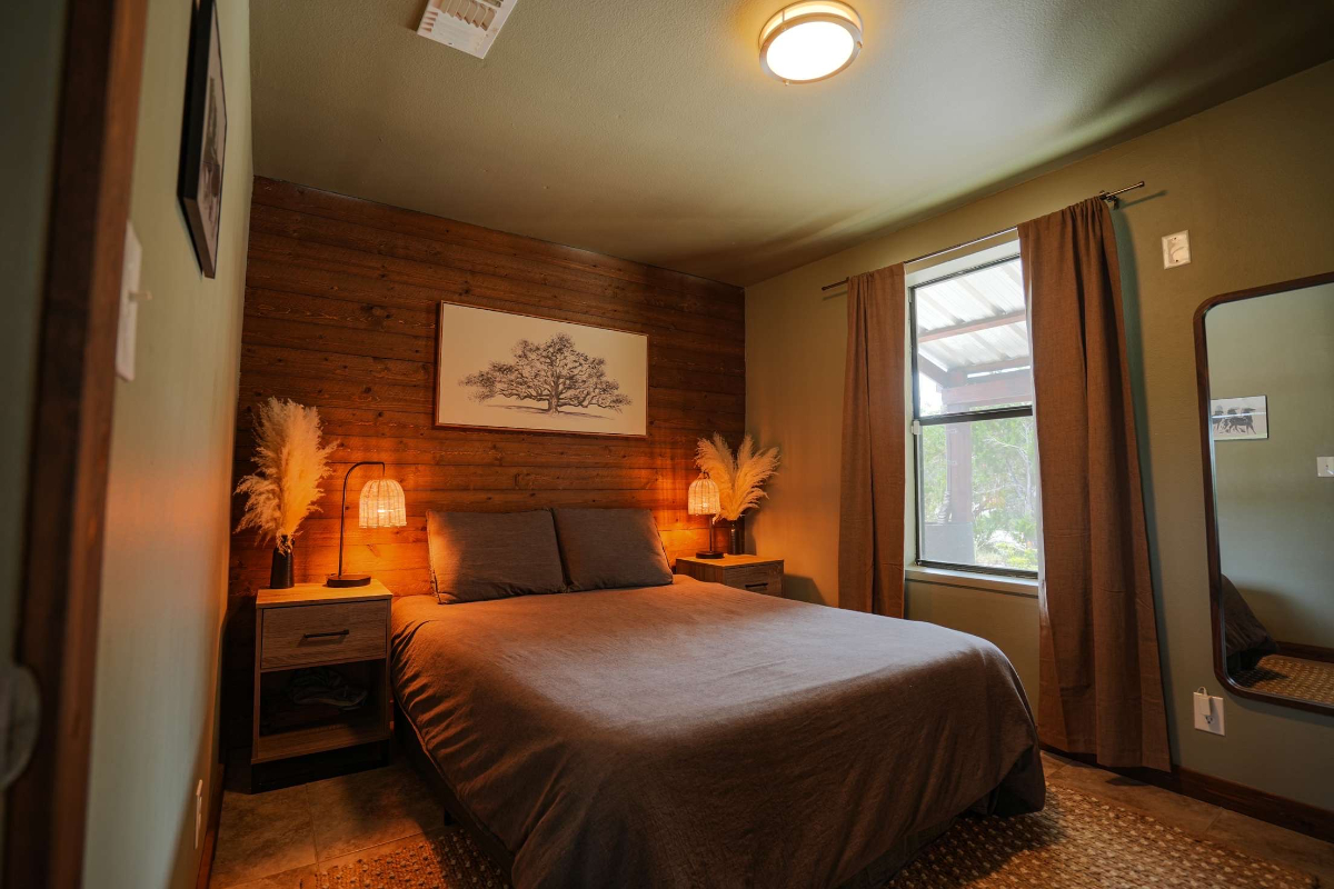 Cloud Haven in Canyon Lake - 15 miles outside Bulverde. Dog friendly - Photo 4
